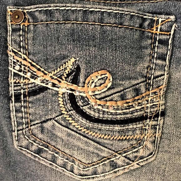 WALLFLOWER Classic Cuffed Denim Shorts Size 3 - Picture 10 of 14